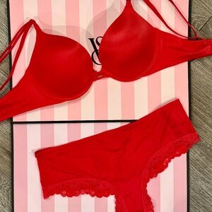 Victoria's Secret VerySexy Push Up Bra & Cheeky Panties In Coral 34C/M NWT